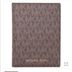 NWT Michael Kors Bedford Travel Passport Wallet